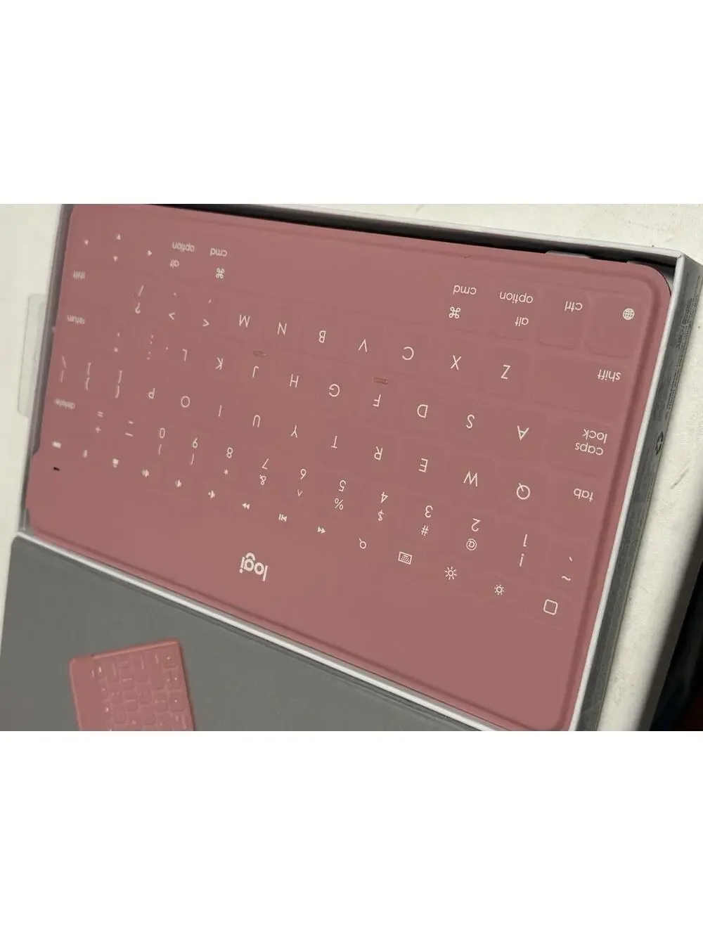 Logitech Keys-to-Go Super-Slim and Super-Light Bluetooth Keyboard Blush Pink.